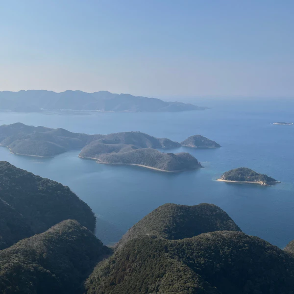 海に浮かぶ島々
